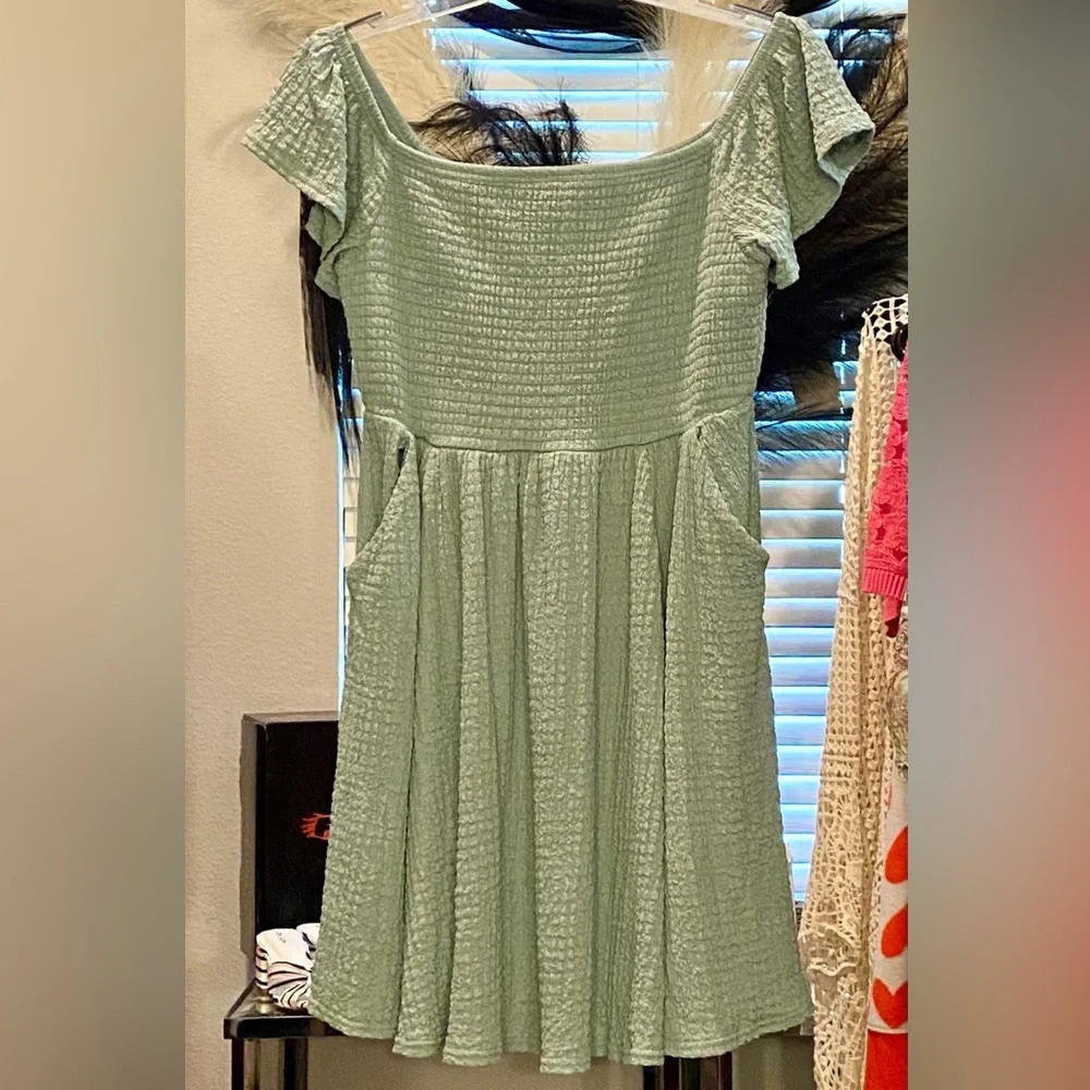 Torrid Sage Green Off-Shoulder Smocked Mini Dress - Size 1X - NWT! - Picture 8 of 10